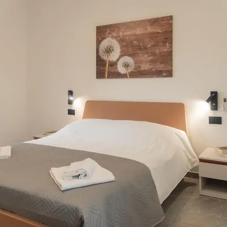Corte Masnate Grigio By Lovecomo Feriehus